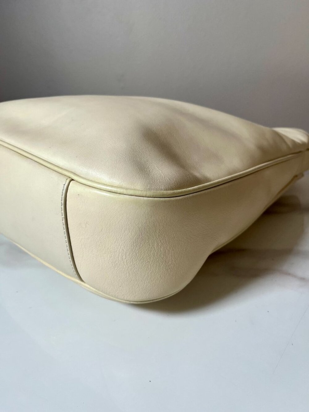 Gucci Tom Ford Vintage Y2K Bamboo Cream Calf Leather Hobo - Picture 7 of 16